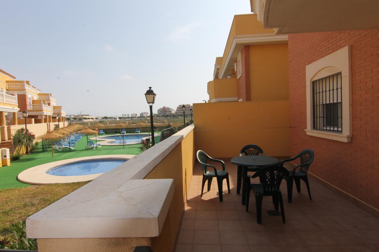 Apartamentos Playamar Roquetas de Mar Bagian luar foto